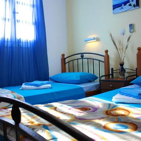 Kostas Hotel Períssa